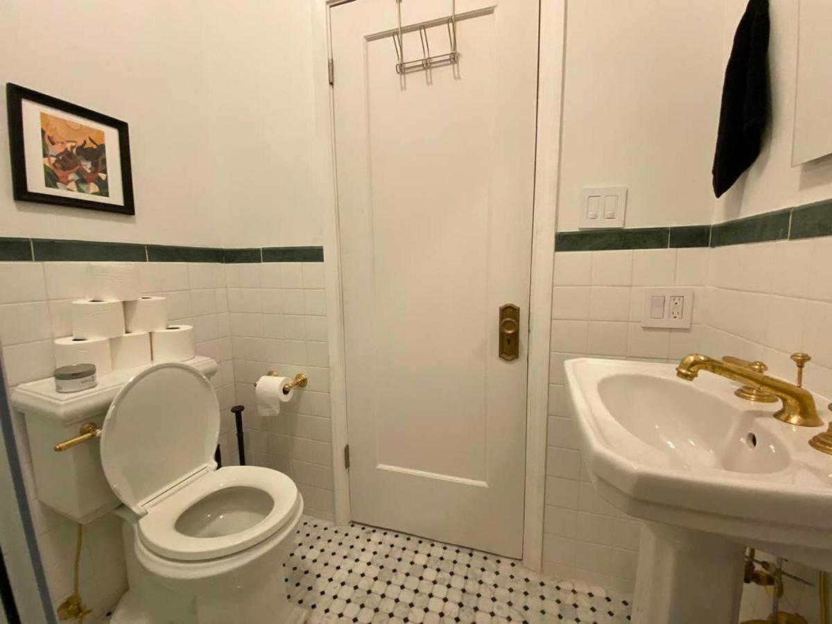 Popular attractions Area Nearby Property